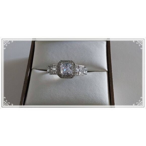 Stunning 3.5 Ct Vintage Look Design Princess & Baguette Cut Bridal Ring Sz 9 - Picture 1 of 3